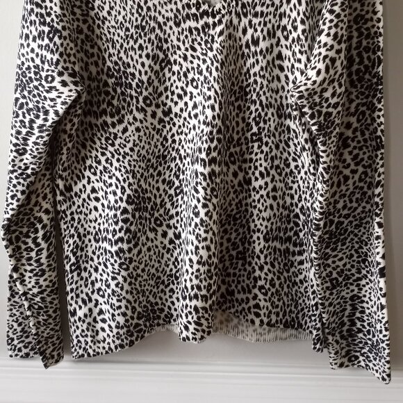 'JOSEPHINE CHAUS' XXL Animal design Vee neck Sweater EUC - Picture 11 of 11